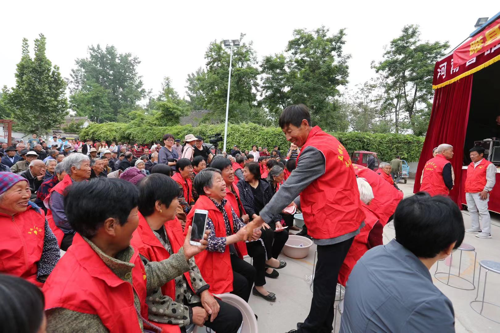 孟楼村第二届中华母亲节圆满礼成