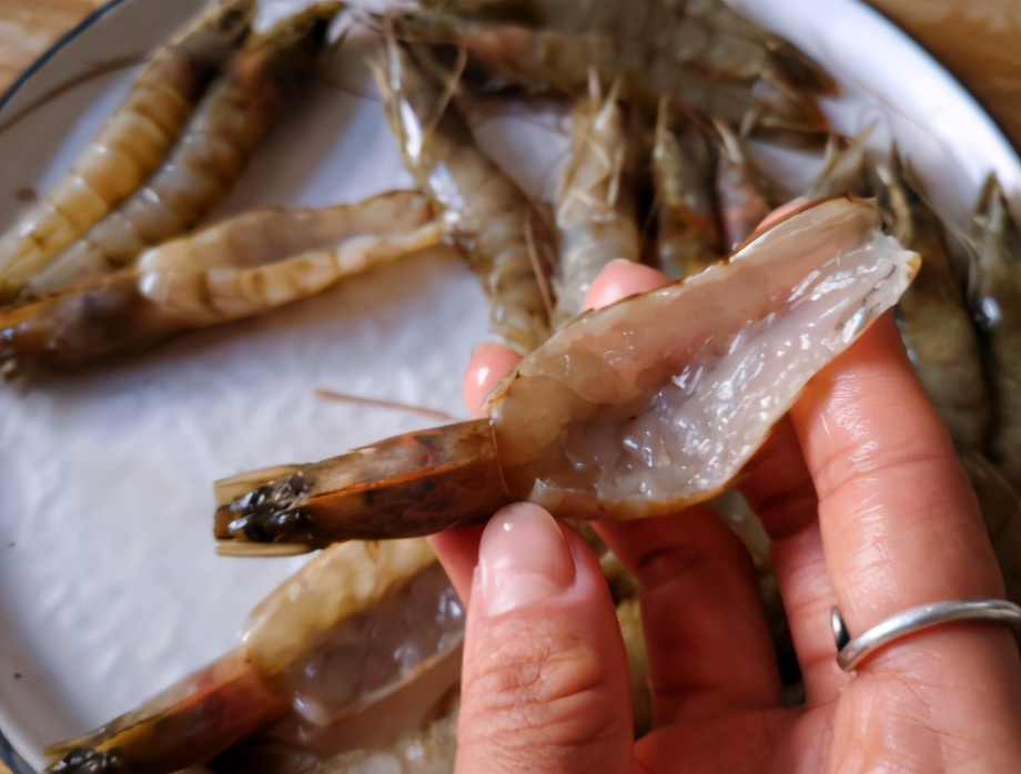 图片[2]-花开富贵蒜蓉开背虾的做法-起舞食谱网