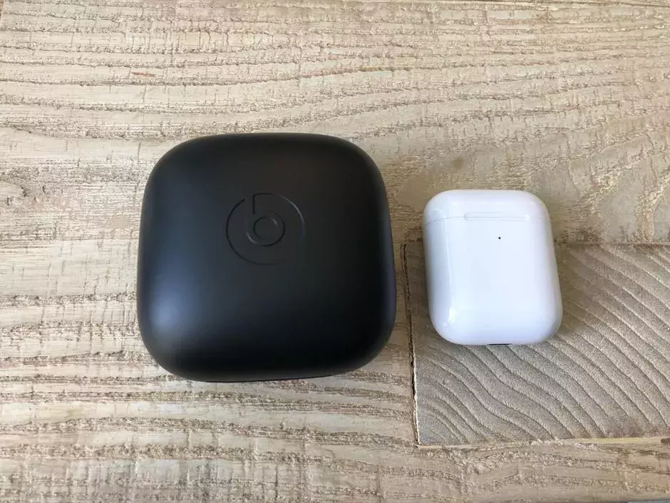 苹果发布新手机耳机!音色续航力防潮都比 AirPods 好