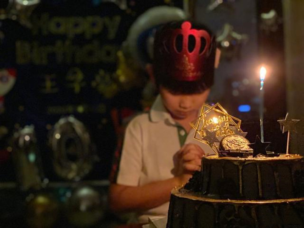 王宝强晒照发文，为儿子庆10岁生日，马蓉隔空送祝福显心酸