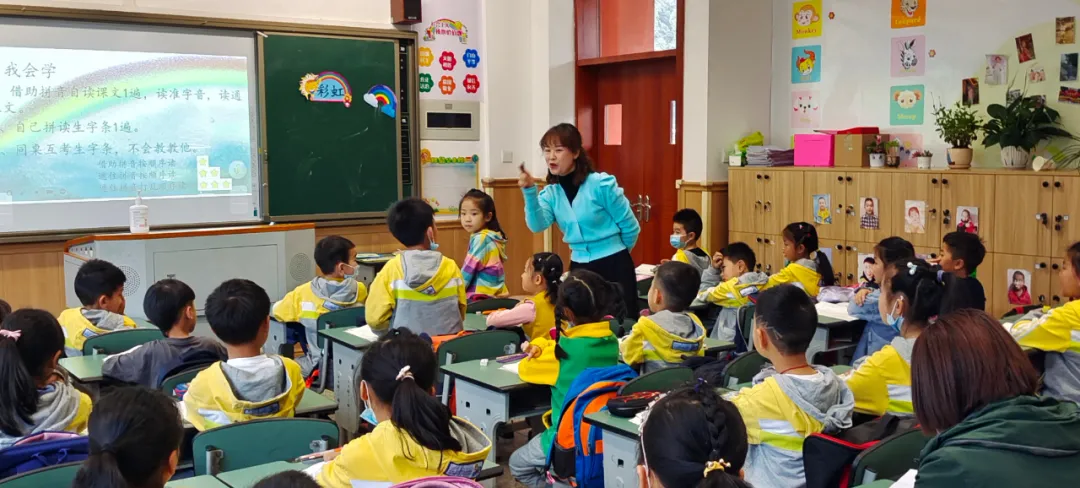 教研思维大碰撞 青年教师共成长丨双流实小外国语学校课例展示