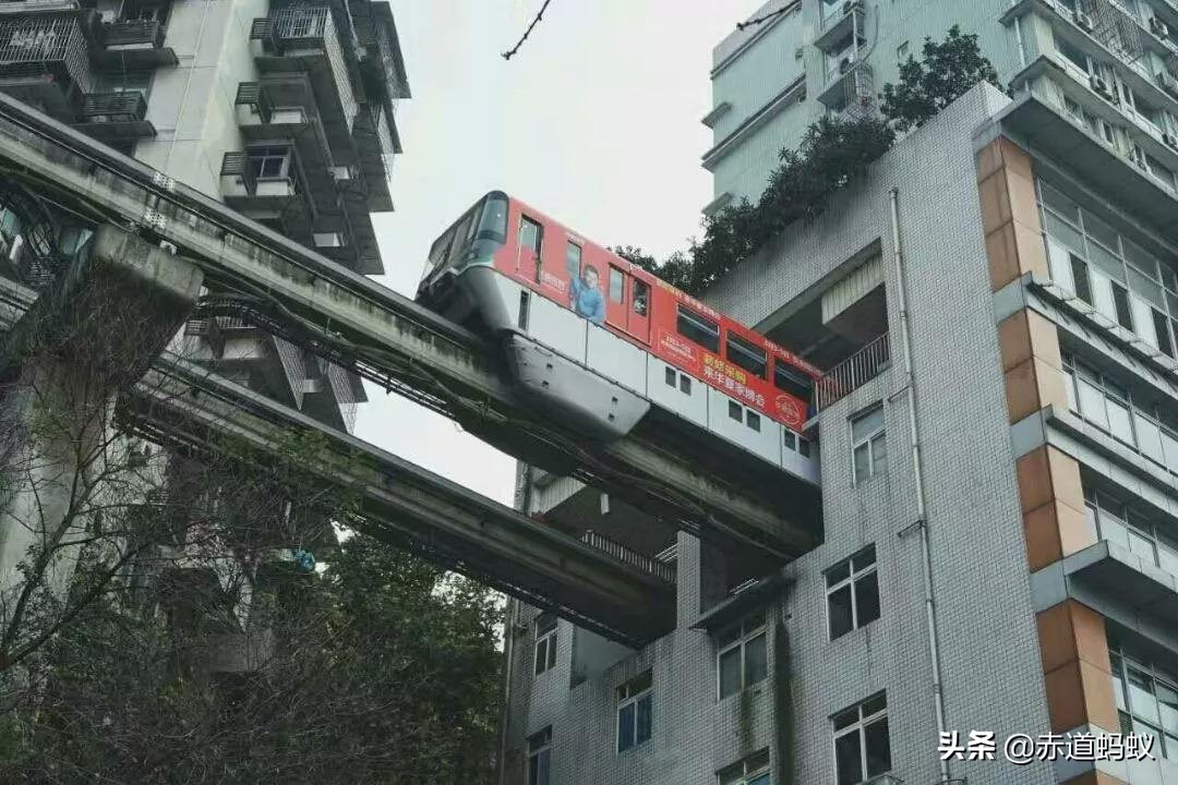 如果你仅有1000元预算，这份轻攻略同样能畅玩重庆，看完你就信了