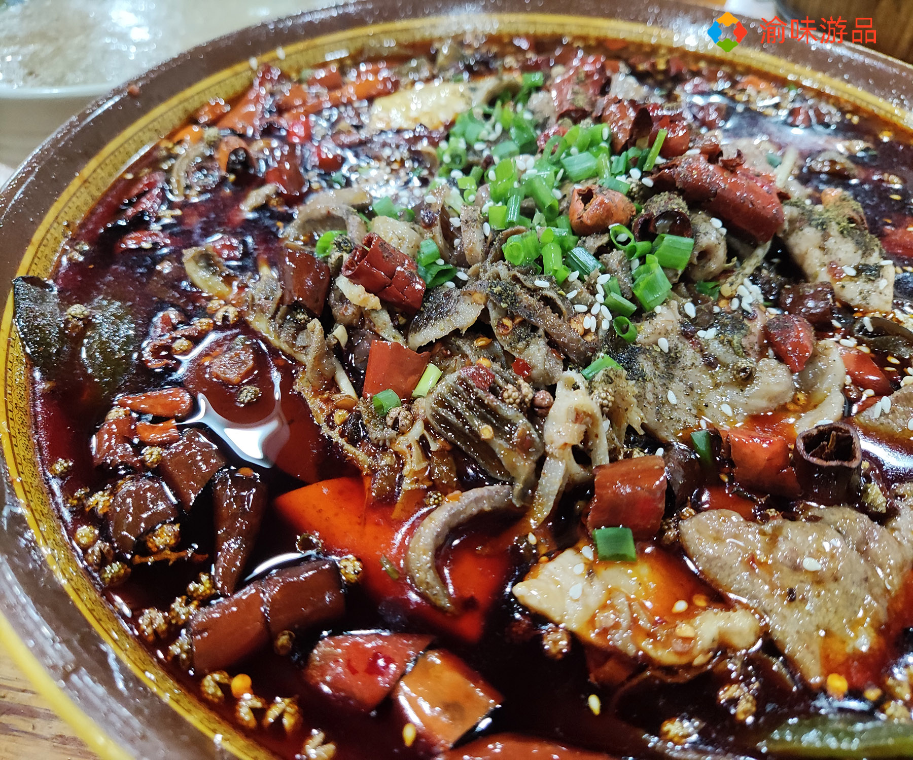 毕业多年，重庆城管校食堂的毛血旺，依旧是舌尖上难忘的记忆