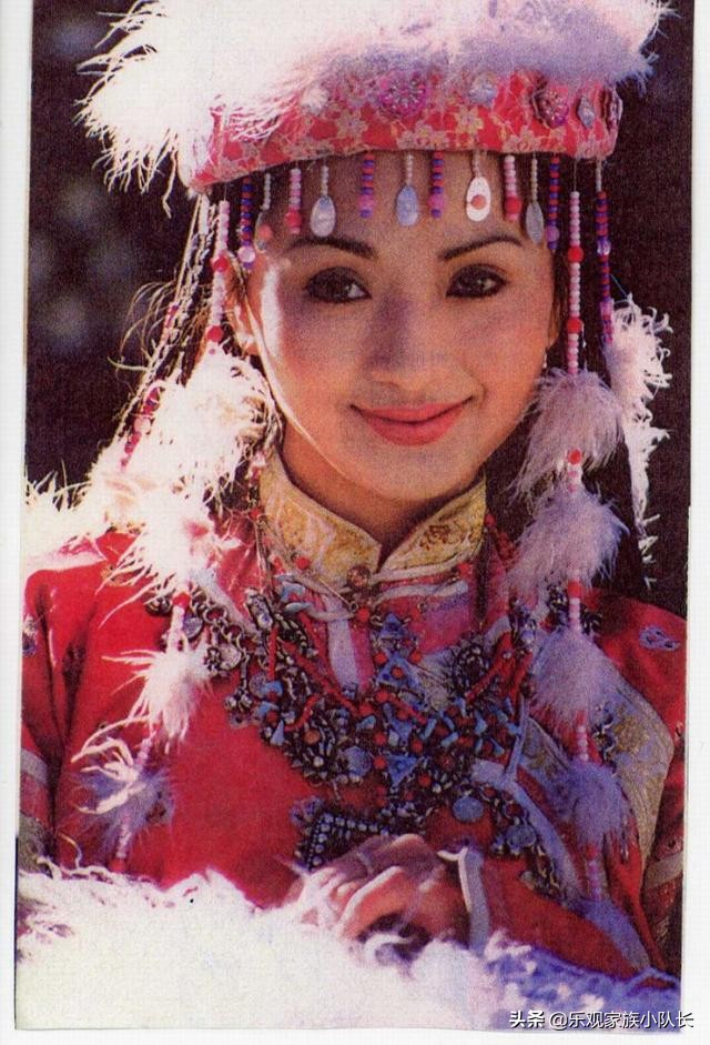 她25岁去世后没多久，父亲因公殉职哥哥去世母亲抑郁，一家人好惨