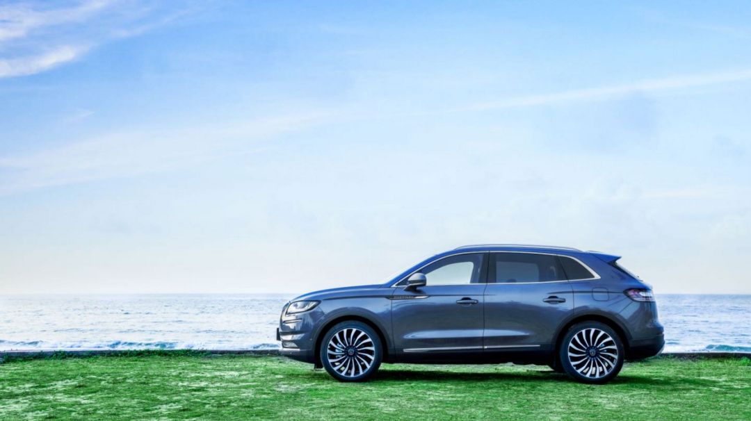 2.7T V6、22向座椅调节、35个声学包，看航海家的豪华