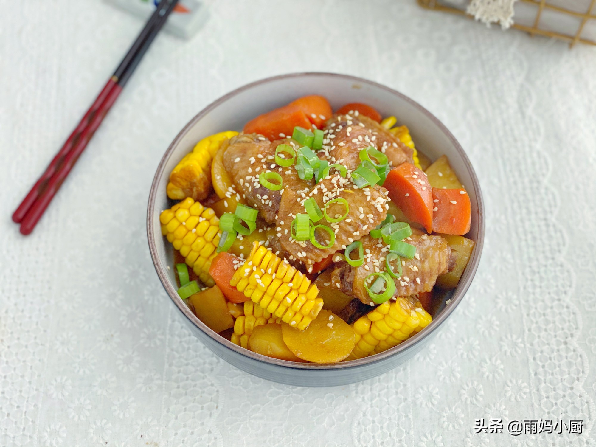 雞翅和土豆一起煲，越吃越香，富含滿滿膠原蛋白，好吃不會胖