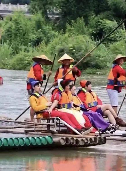 《青春环游记2》在暴雨停航河道拍摄，浙江卫视为何屡教不改？