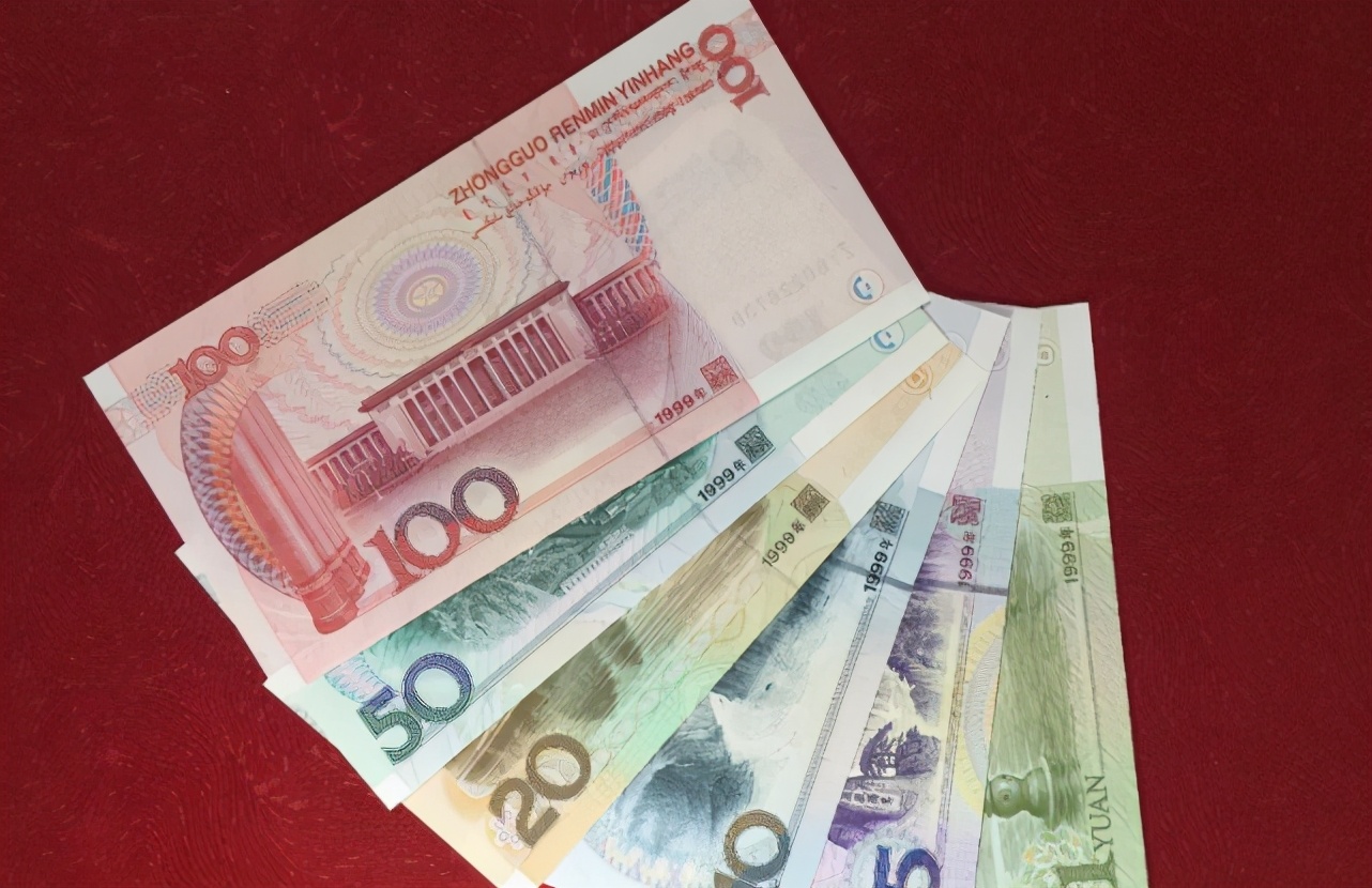 美国的钱叫美元，德国的则叫欧元，那外国人如何称呼人民币？