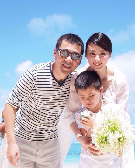 陳建斌對蔣勤勤的愛，始終藏著對另一個人的愧疚，49歲她還未結(jié)婚