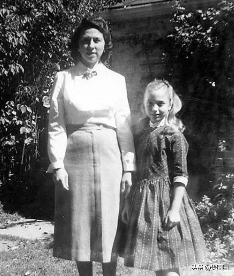 希拉里的母亲：被父母抛弃、嫁凶悍丈夫，培养