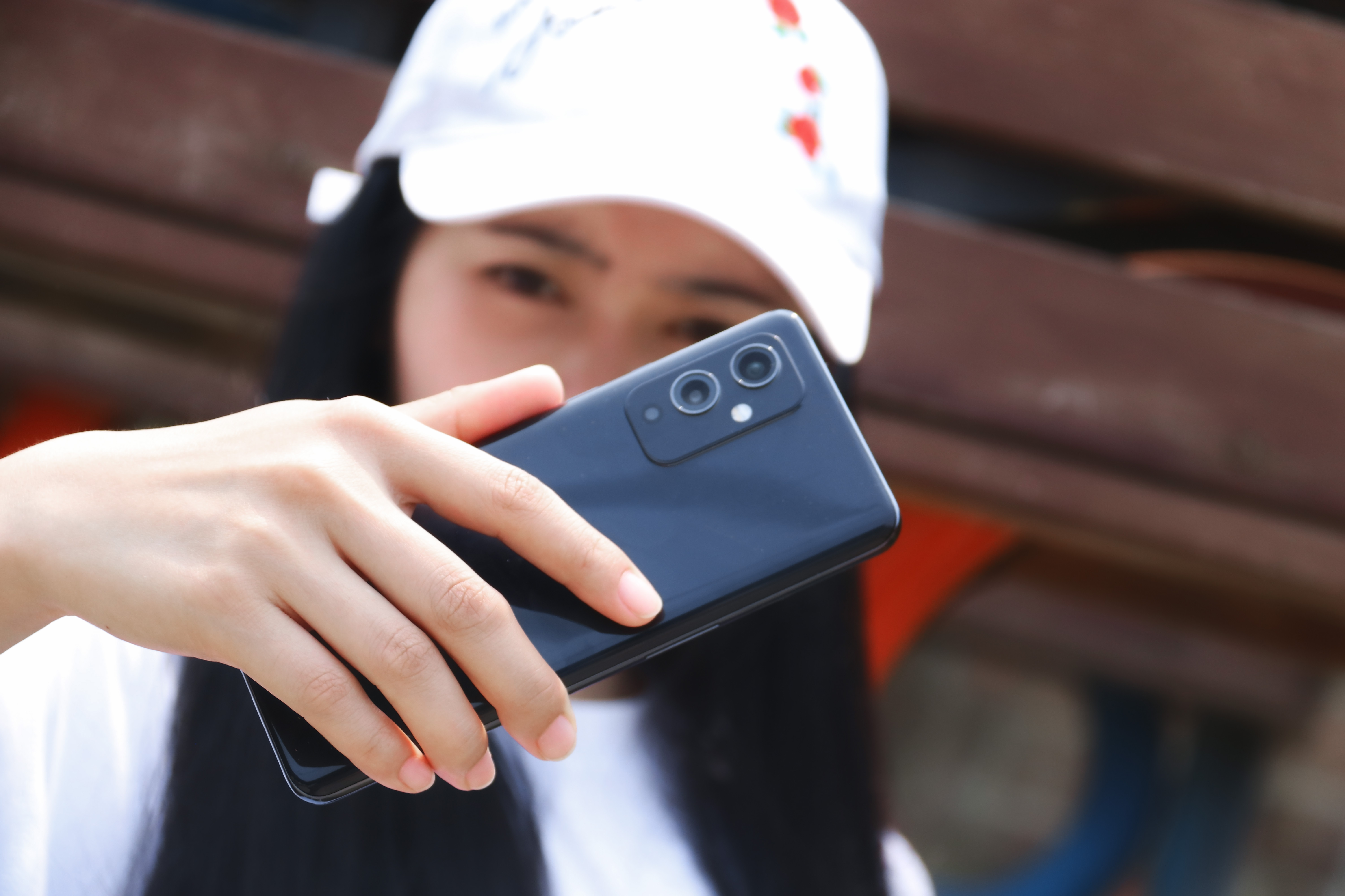 迟来的惊喜：“影像机皇”一加9，半月体验实测报告