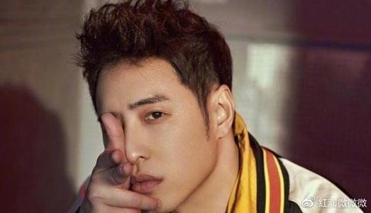 潘玮柏突然官宣结婚，周杰伦撒花为他庆祝，网