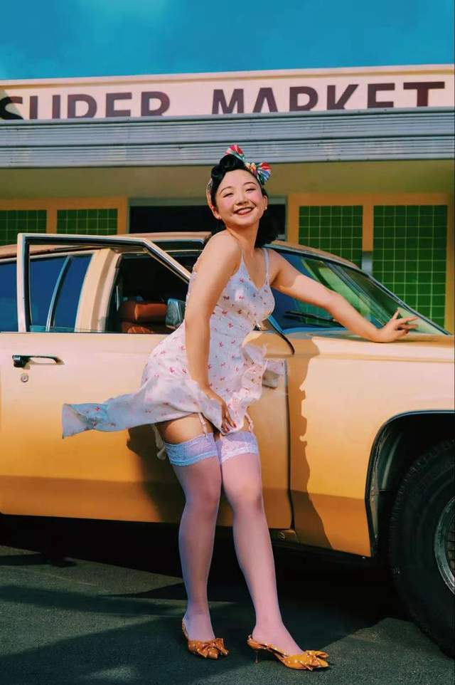 张庭12岁女儿颜值“逆袭”，从被嘲丑到变漂亮，