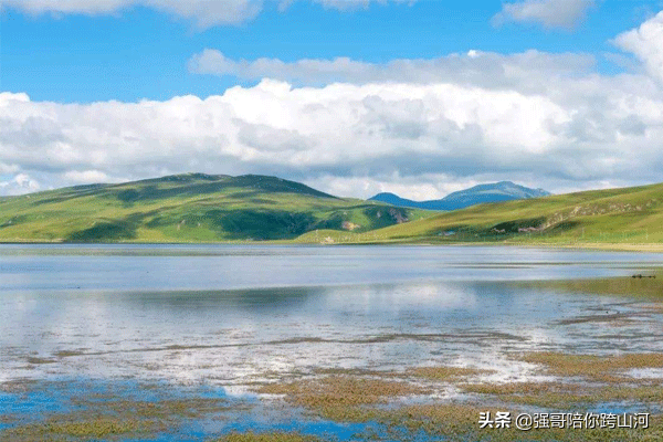 It turns out that the grassland is not only vast and magnificent, but also full of tenderness, watching the lakes and mountains, and enjoying the beautiful sunset