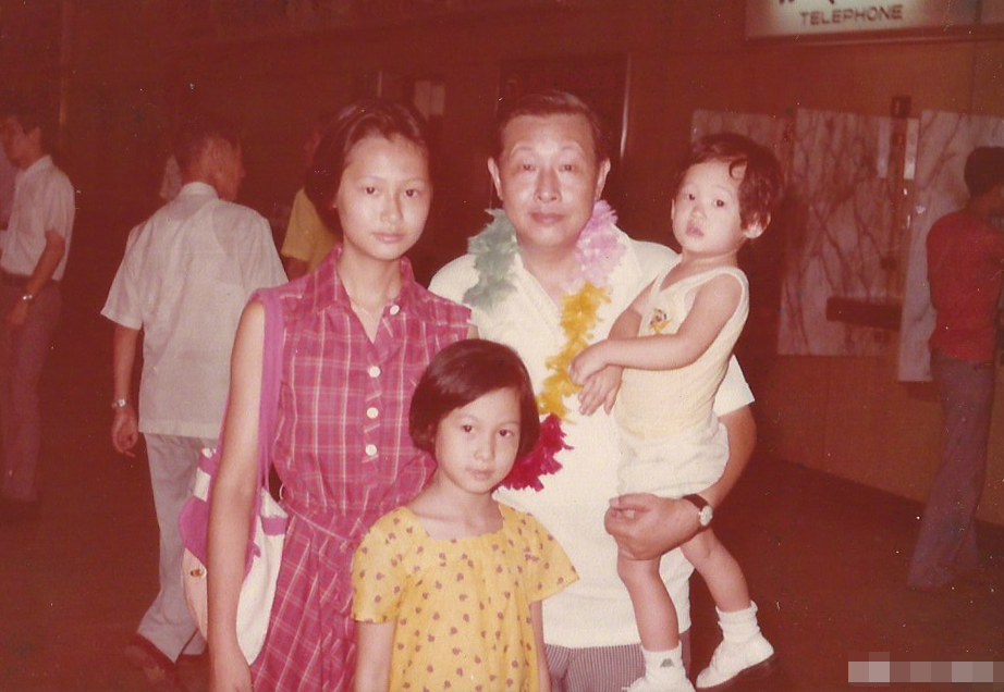 父亲|刘若英悼念父亲 年轻时儒雅帅气堪称人生大赢家