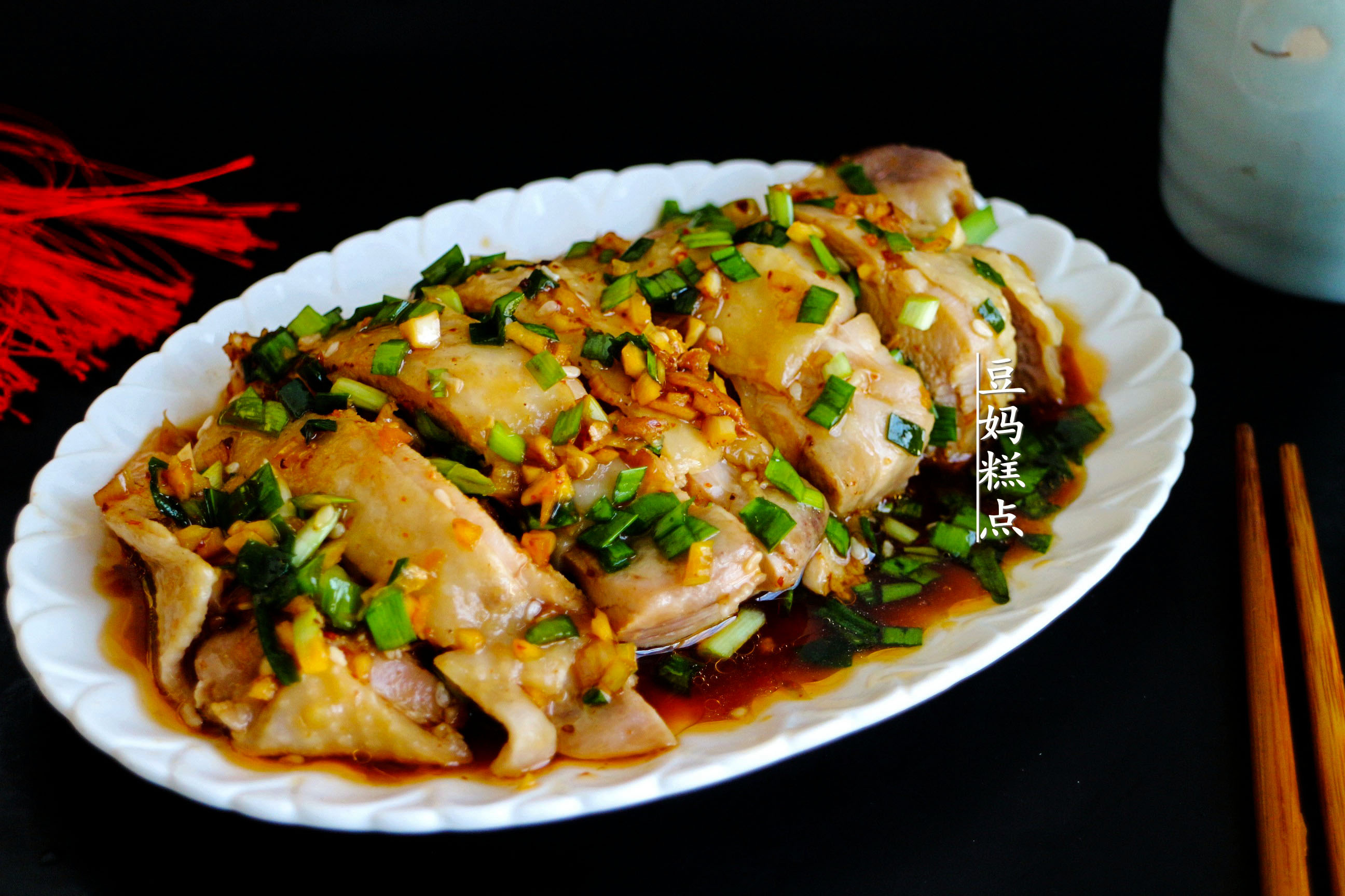 大年三十，做“口水雞”，這樣切一切就上桌