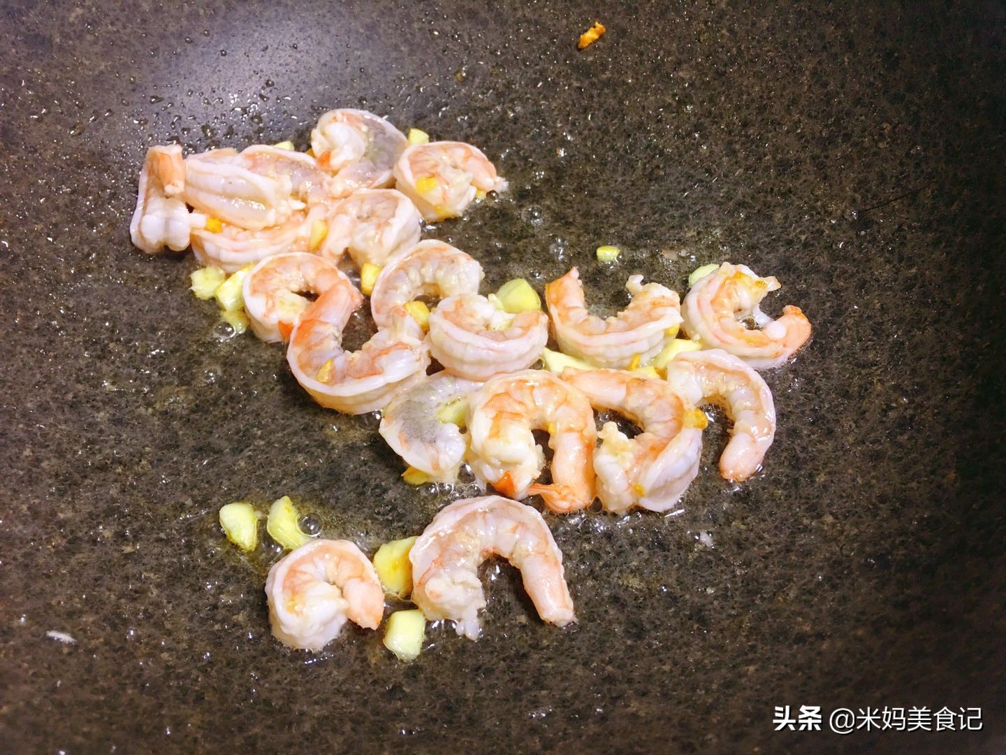 图片[8]-青豆玉米炒虾仁做法步骤图 味道鲜美营养高连挑食的孩子都爱吃-起舞食谱网