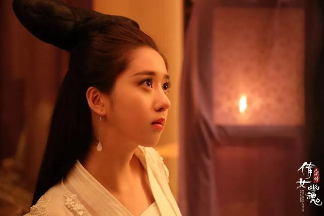 16岁成“苹果女孩”，21岁演聂小倩，这个星二代