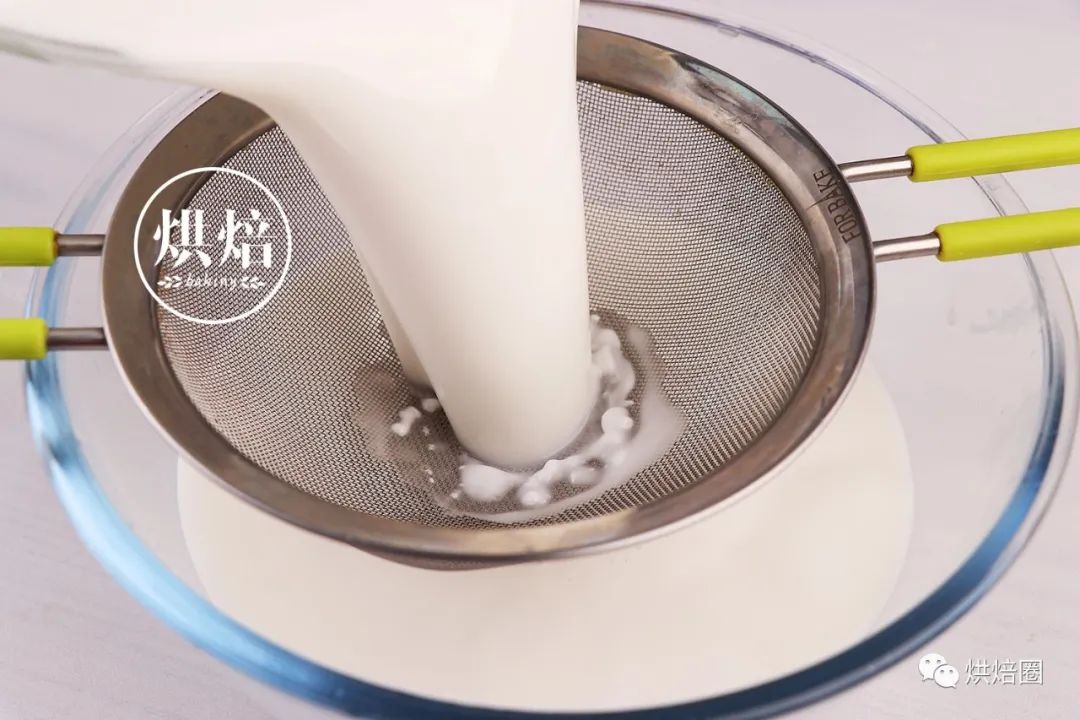 消耗粘米粉 做成可以层层撕着吃的娘惹九层糕，简单美味