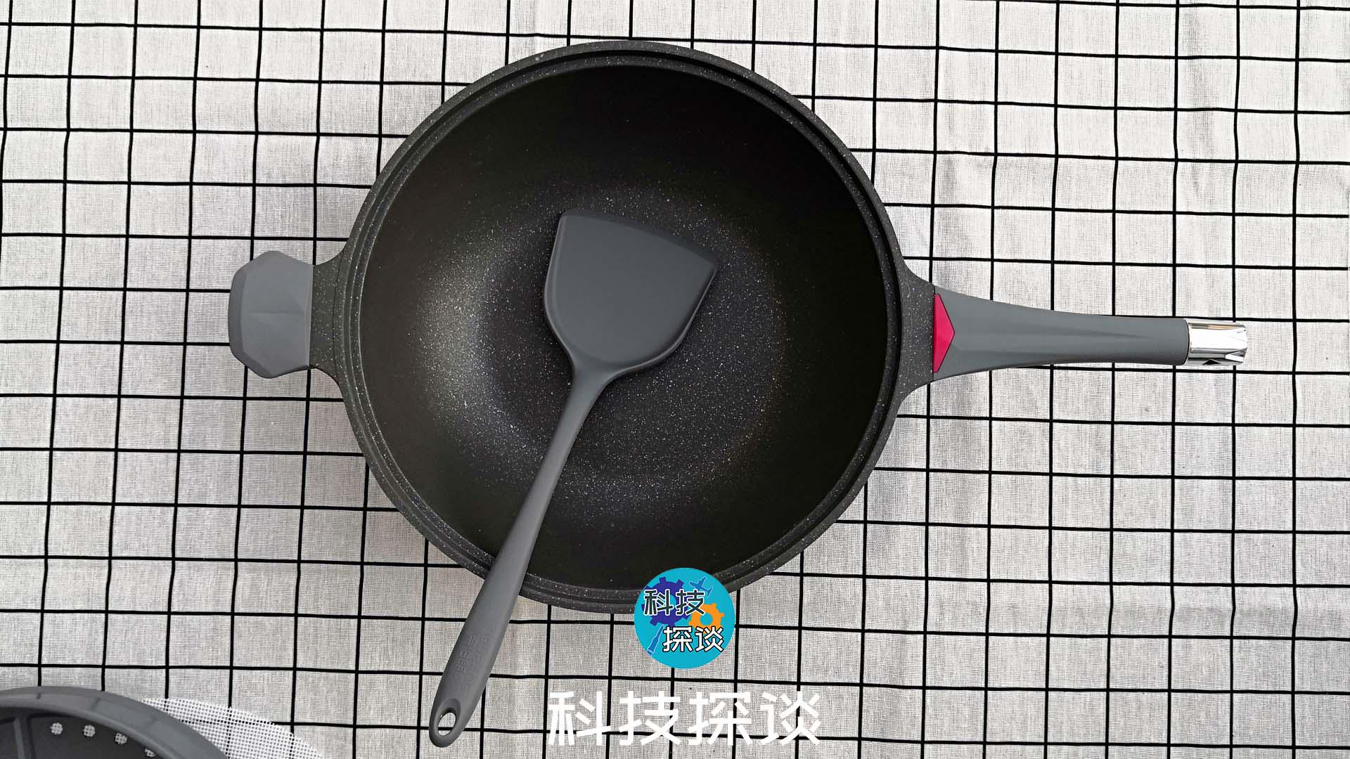 过好厨房生活，省油的高颜值不粘锅——帝伯朗浮雕锅