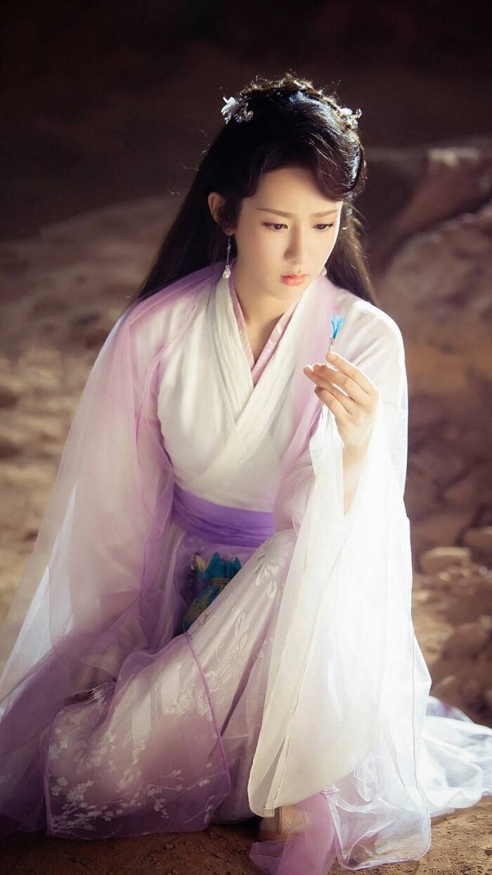 青簪行不作为，杨紫吴亦凡被官媒点名批评，没