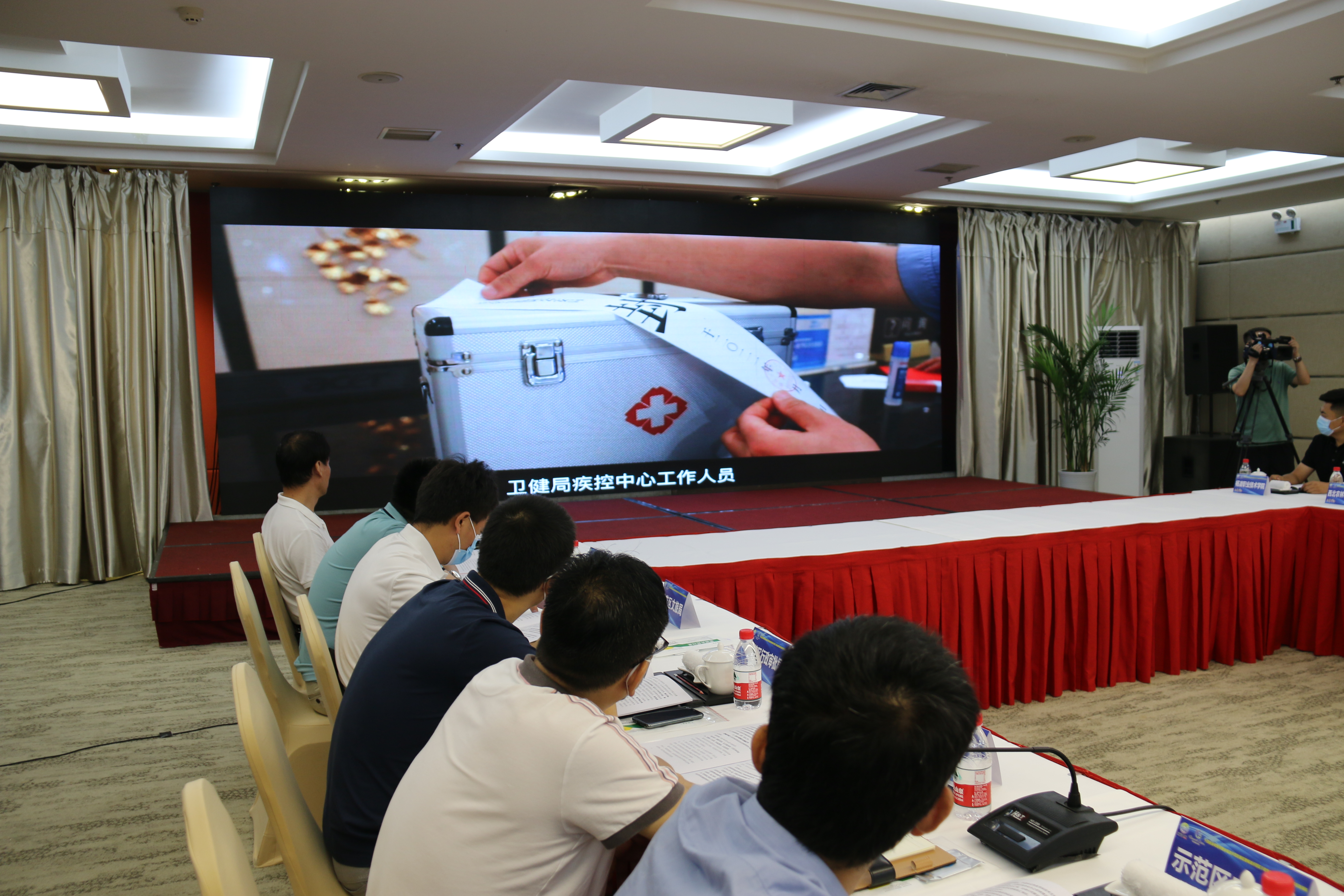 服务十四运 奉献我的城 | 杨凌举行食品药品安全突发事件应急演练