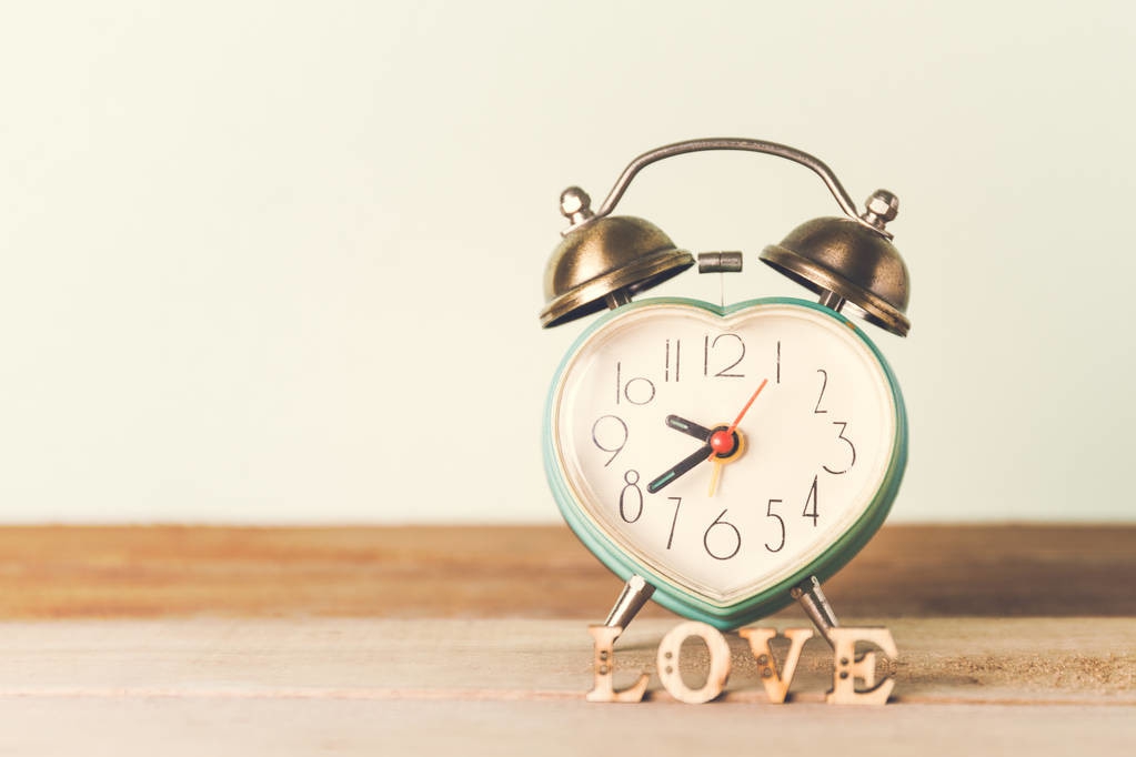 土味|让AI教你七夕土味情话，高级的诗也可以哦