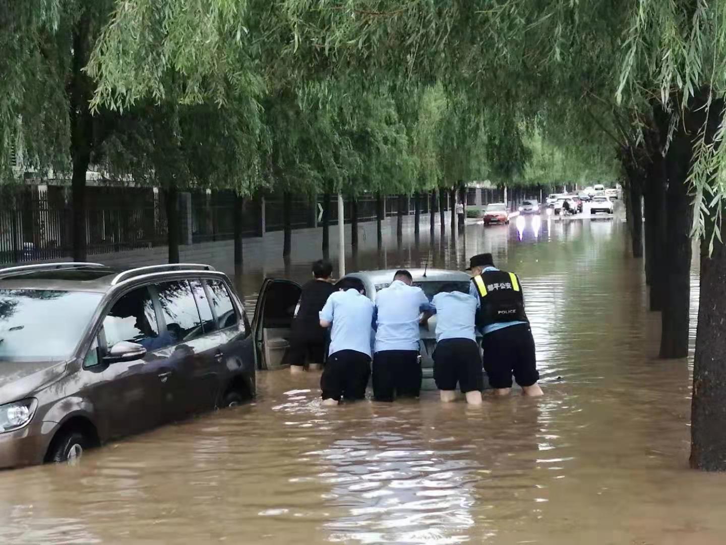 ���ݹ���ӭ��ս�꣬��·���˰���