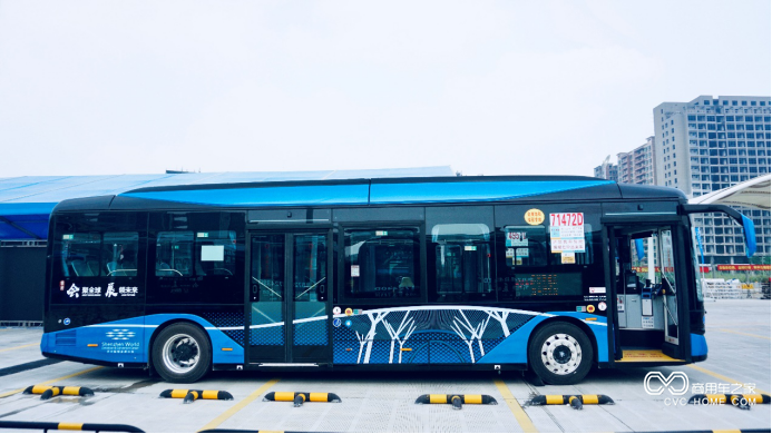 領(lǐng)航新時(shí)代綠色公交 首批全新比亞迪純電動(dòng)客車(chē)投運深圳