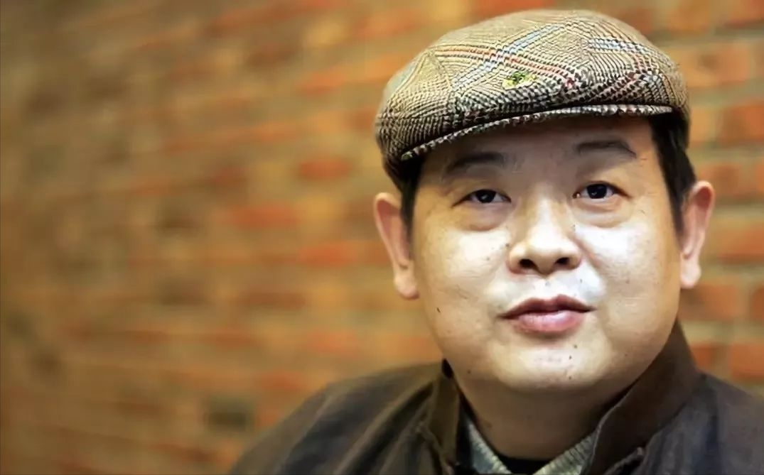 傅彪去世已有16年，承诺要帮他养儿子的葛优，做到了吗？