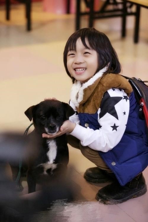 林志穎攜家人露營！ 11歲kimi側臉圓潤身高驚人，三兄弟同框溫馨有愛