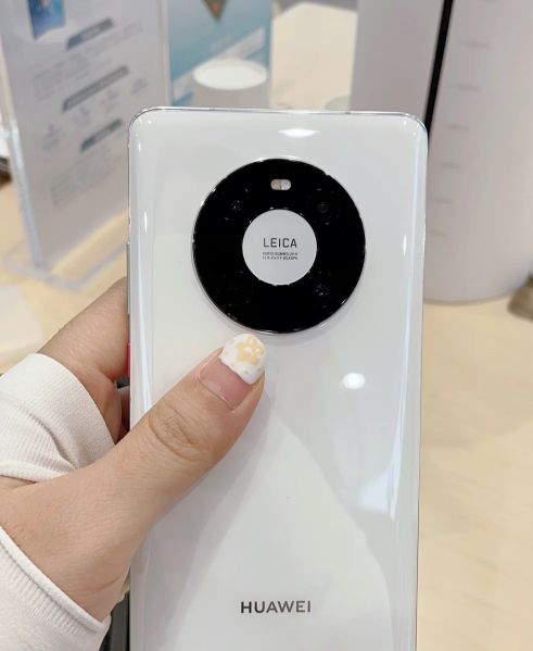为什么很多人都愿意买4G版的iPhone11，却不情愿买4G版的Mate40？