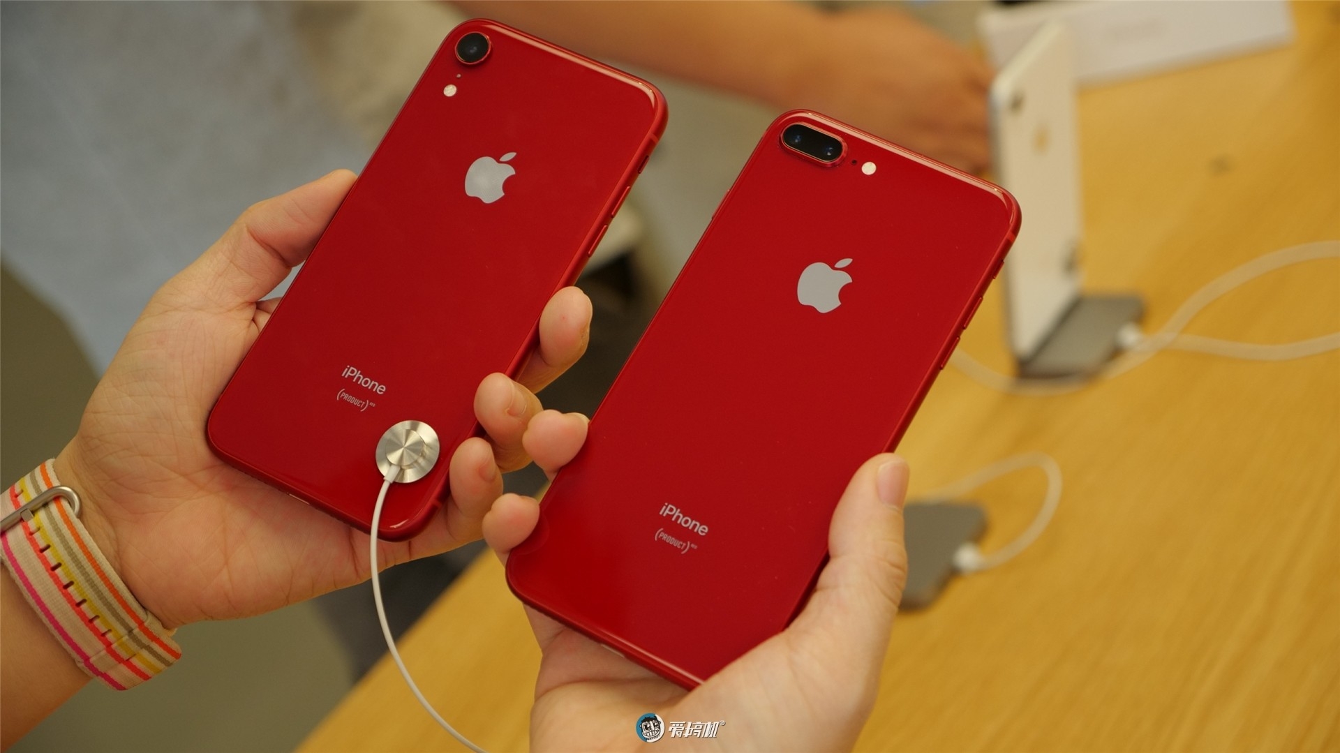 iPhone将开售iPhone XS/XS Max鲜红色版，高配过万