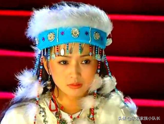 她25岁去世后没多久，父亲因公殉职哥哥去世母亲