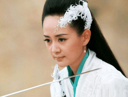 演配角比主角还抢眼，演主角却毫不起眼的六位奇葩女星