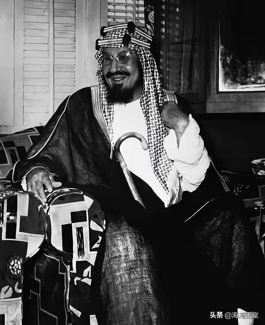 Abdulaziz, the founding king of Saudi Arabia Bring dozens of people to