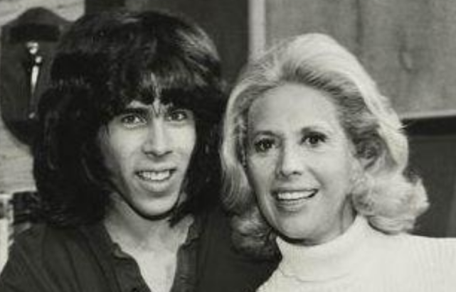 一位美国人在日本上了中国人的车，从此改写世