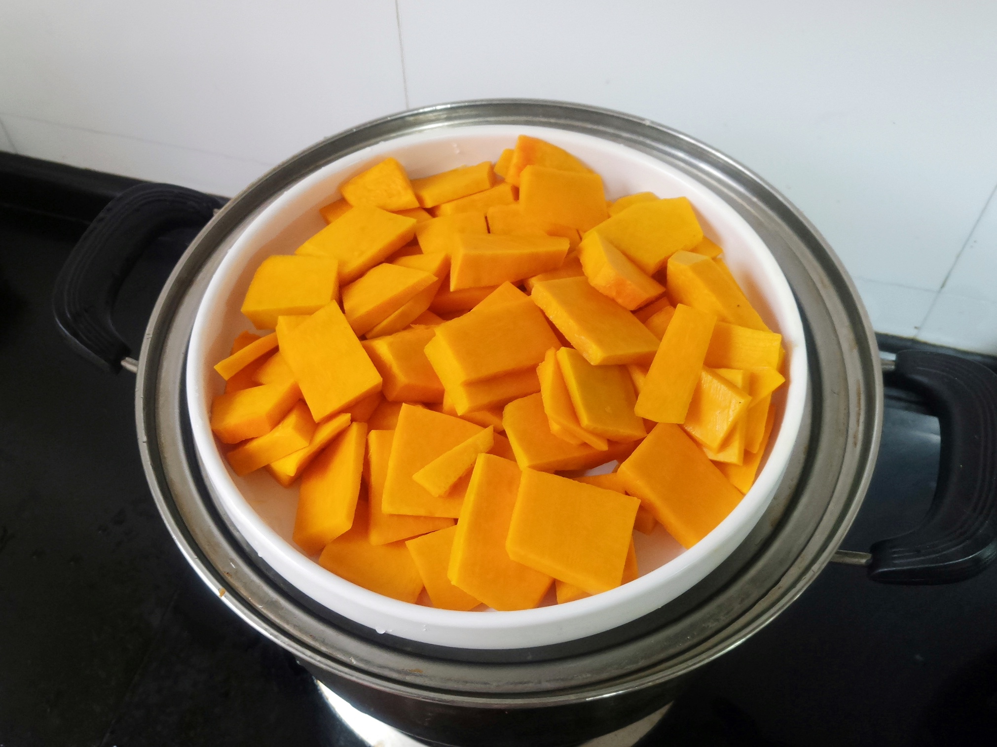 教你不加一滴水，做出蓬鬆暄軟的發糕，成功率超高，味道不輸買的