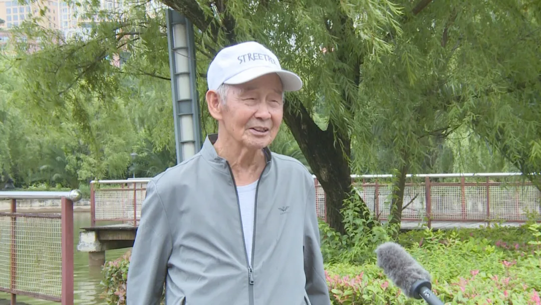 81岁盘州大爷跳水救人那一刻真帅！