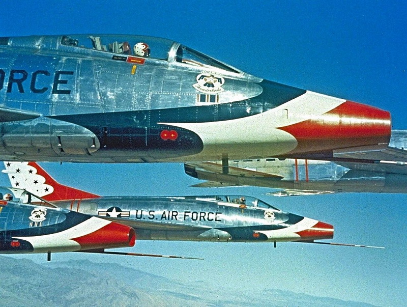 百系经典（一）：痛苦中开创超音速时代的F-100战斗机