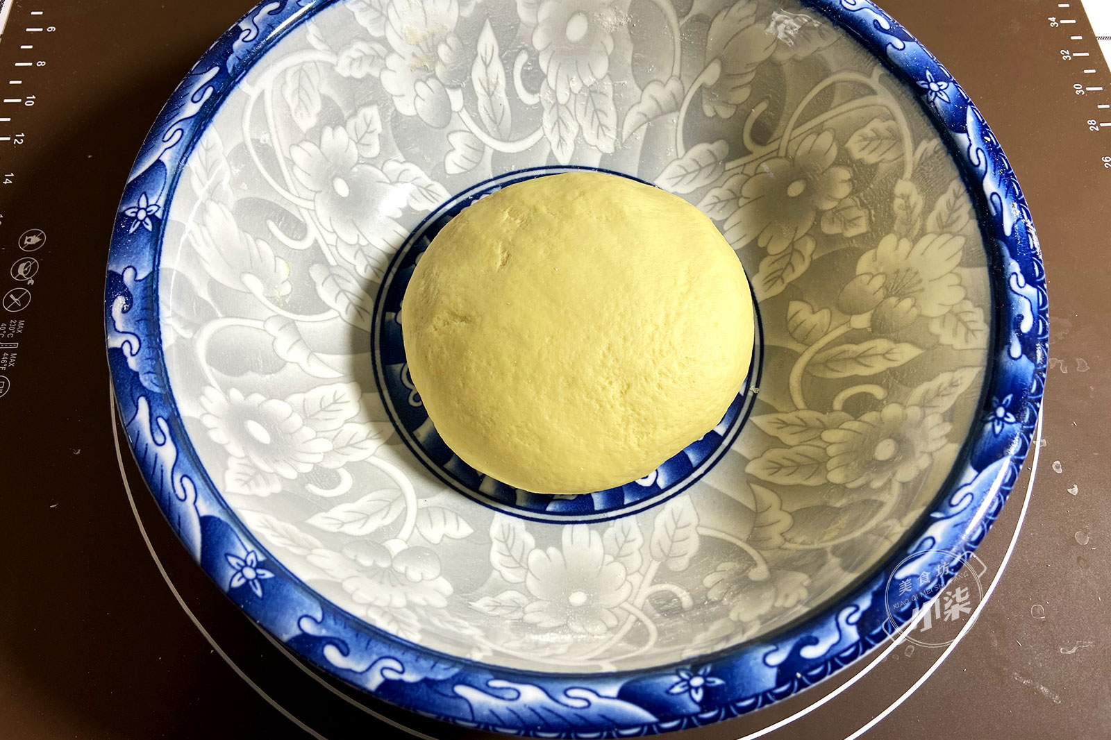 玉米发糕新做法，不发面不醒面，暄软好吃营养高，比馒头还简单