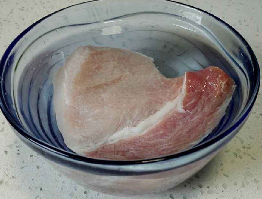 不用煮不用泡，猪肉解冻只需3分钟，关键还特新鲜
