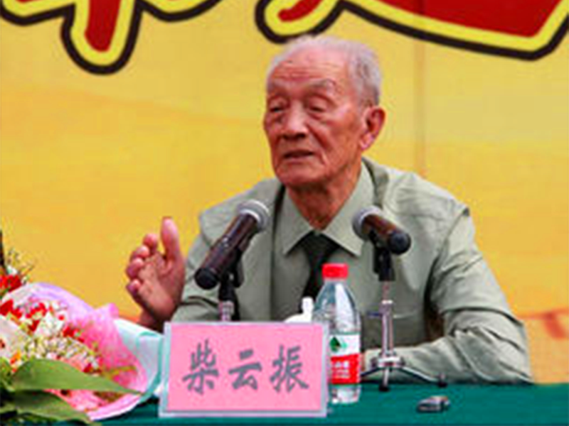 ���ճɷû����������񣬵�Сƽ����Ѱ�ң�ԭ����Ӣ���������ֵ�