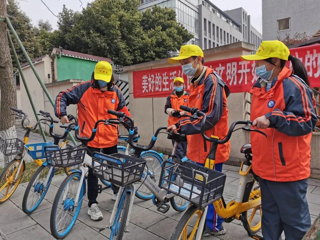 成都市双流区特殊教育学校开展“学雷锋 树新风”活动