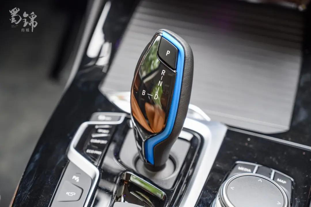 宁缺毋滥—试驾宝马iX3