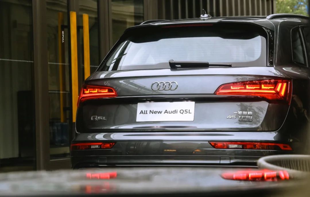 刚上市就打88折，全新奥迪Q5L能搞赢X3、GLC吗