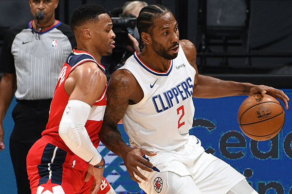 莱昂纳德32分乔治三分7中6砍30分，快船大胜奇才