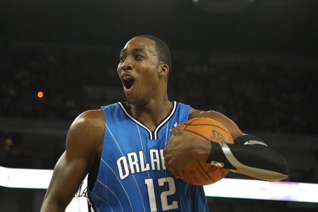 25岁以下带队进总决！NBA近15年只有5位巨星，布克有望复刻闪电侠