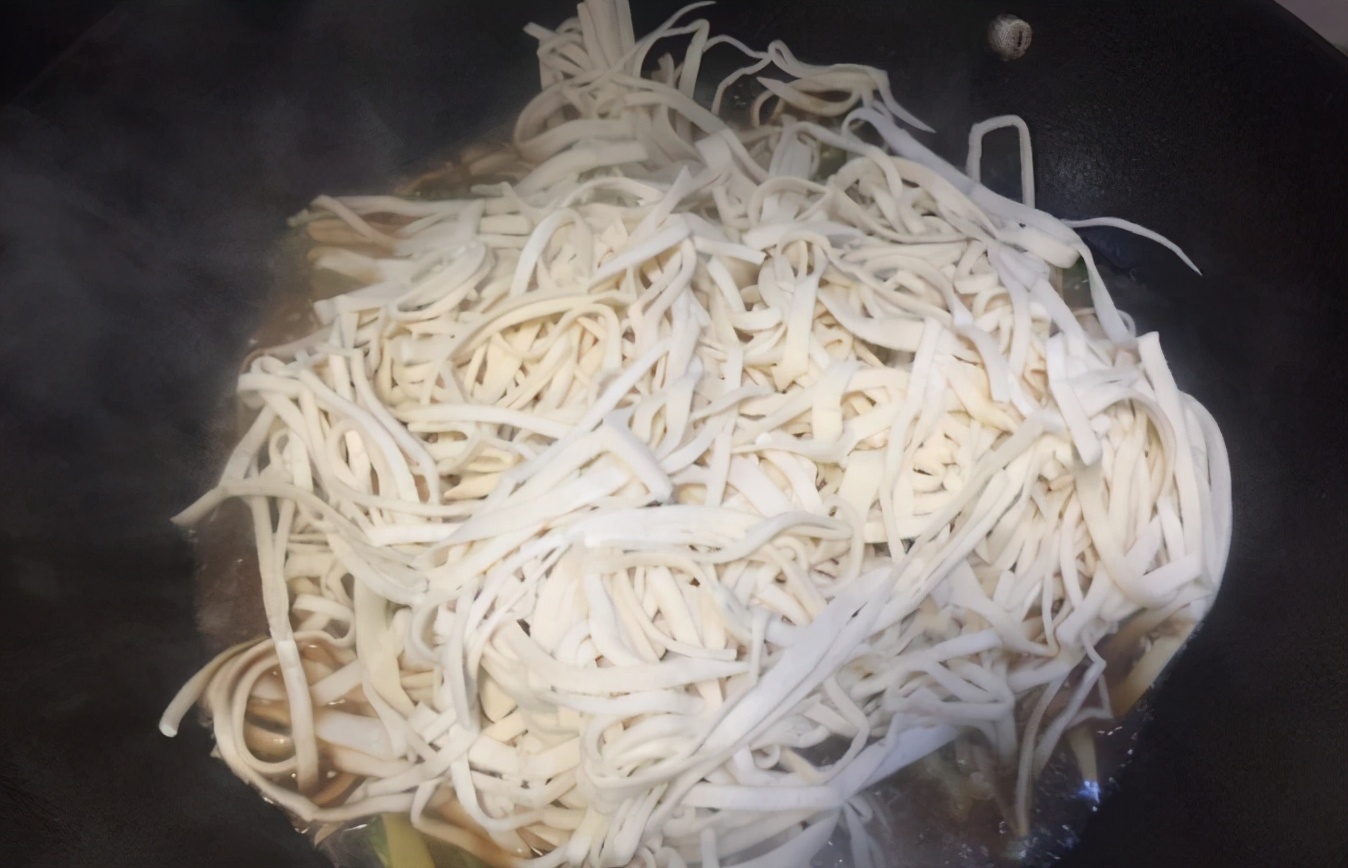 There is a knack for making bean curd noodles, this is not sticky and