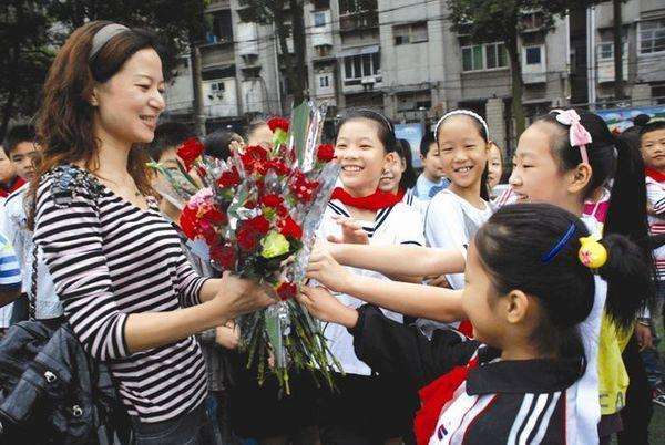 教育部正式通知！7天后正式实施“5+2”，老师等来一个好消息